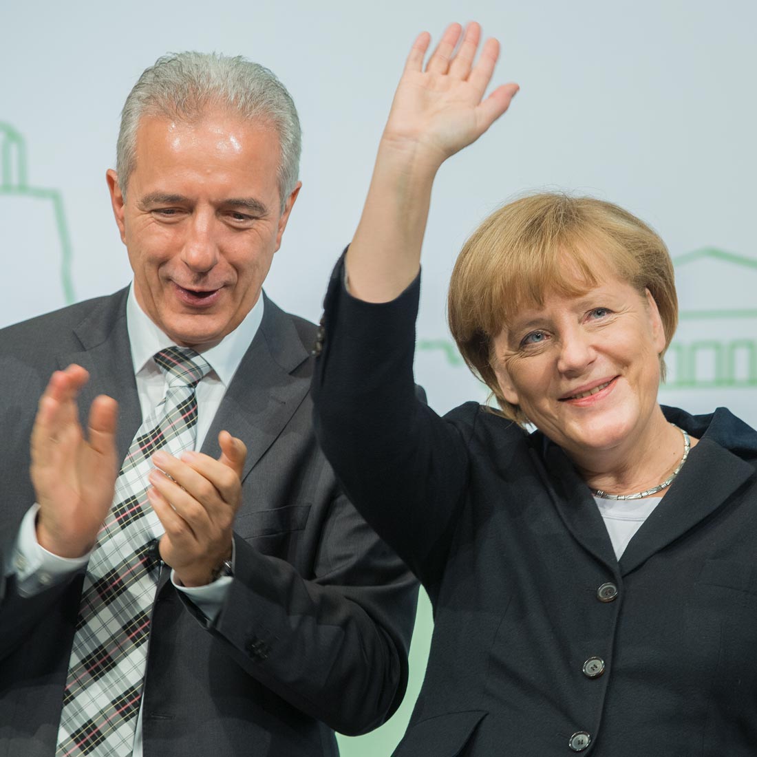 Angela Elis im Gespräch mit prominenten Persönlichkeiten